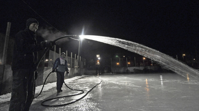 The Fairmount Park Ice Masters are flooding the rink in the park, at least when the weather cooperates. BEACH METRO NEWS FILE PHOTO